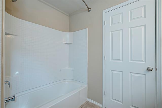 Building Photo - 120 Abelia Dr