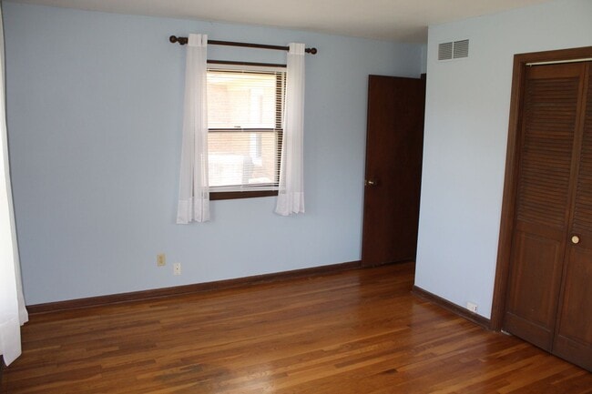 Building Photo - 3 BR Ranch on a Great Country Setting!