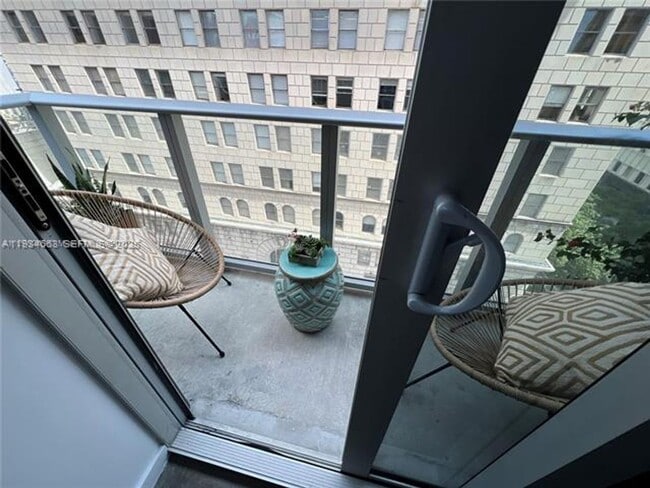 Building Photo - 151 SE 1st St