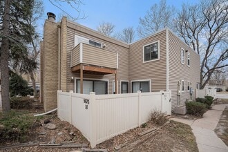 Building Photo - 9626 E Kansas Cir