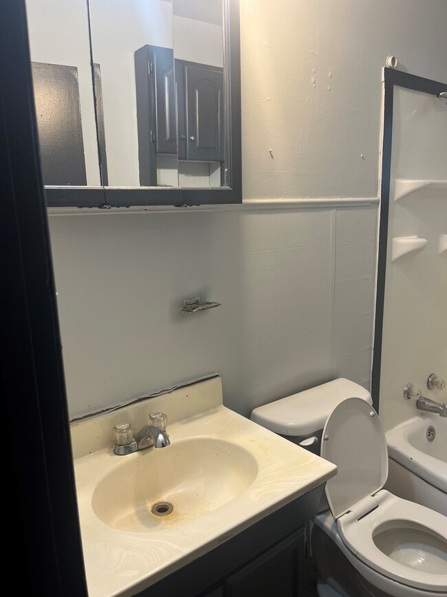 Building Photo - 226 Tennesee-