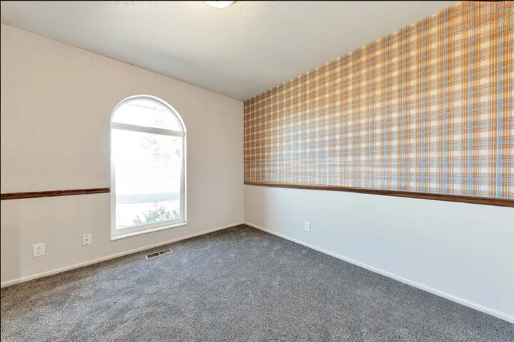 BR 2 - 7007 W Copperhill Dr