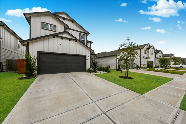 Building Photo - 26213 Brahman Dr