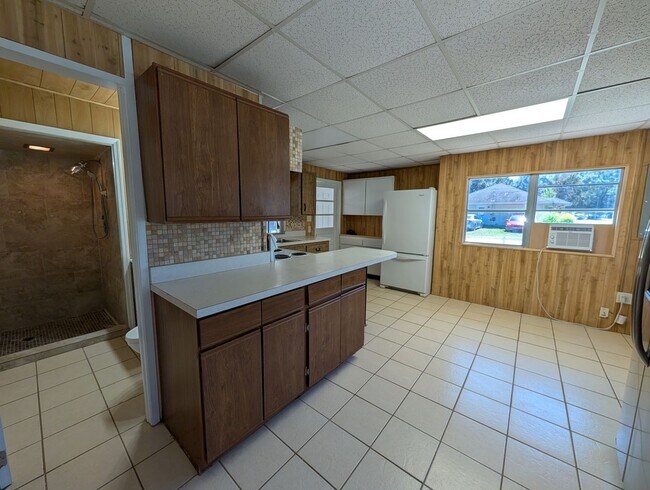 Building Photo - 18911 Panther Ps