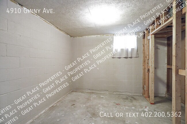 Building Photo - 4910 Ginny Ave