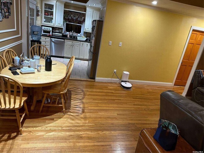 Building Photo - 154 Pennsylvania Ave