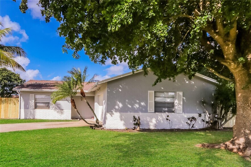Primary Photo - 1105 Sonata Way