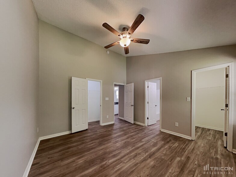 Building Photo - 1134 Summit Hills Dr