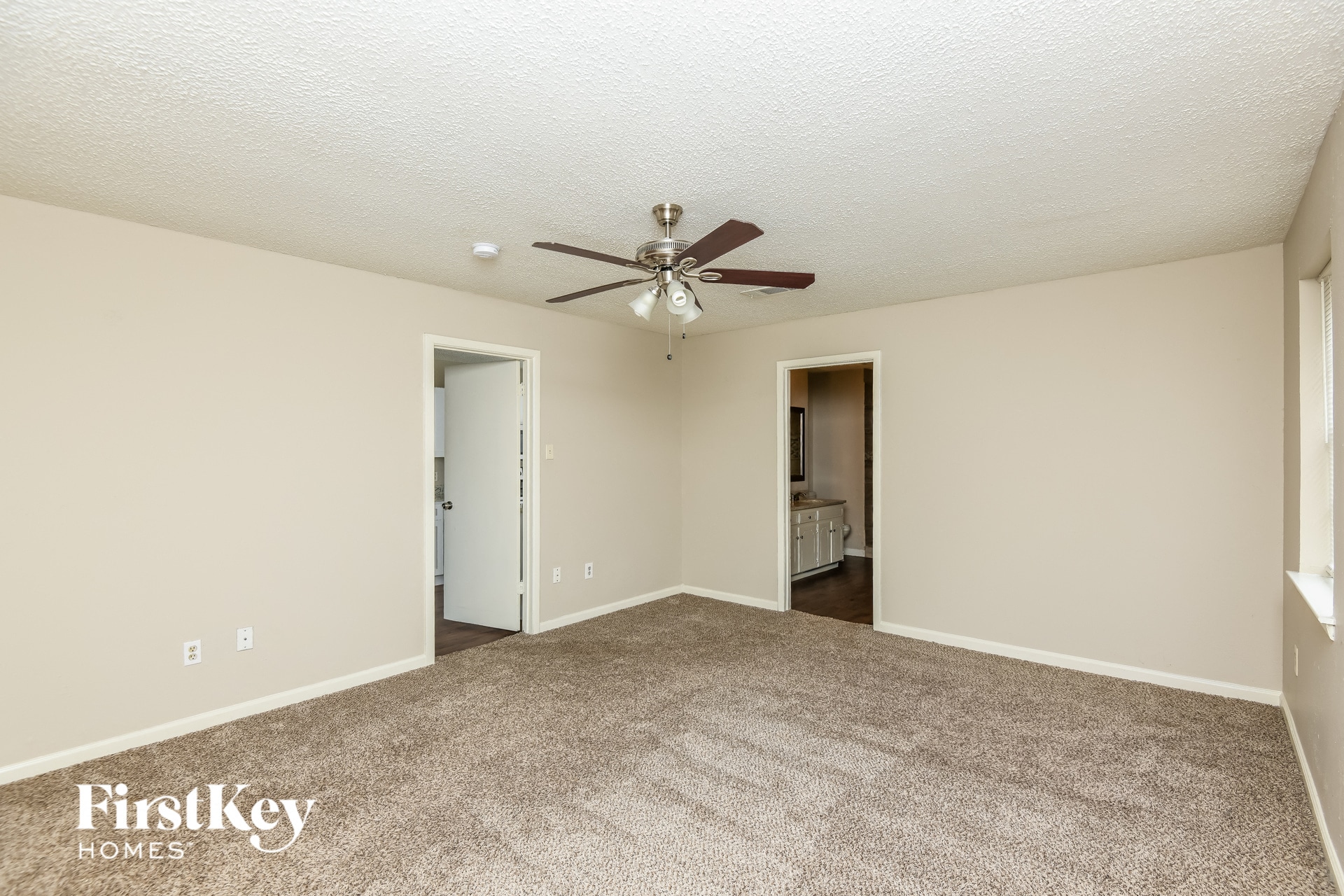 Building Photo - 2100 Cedar Ct