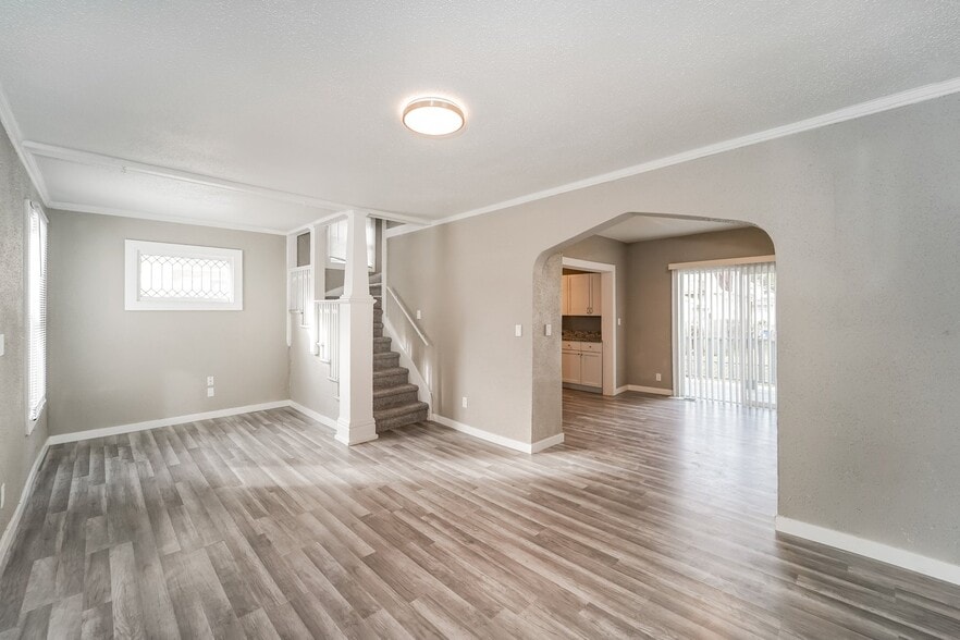 Building Photo - 1836 Superior St