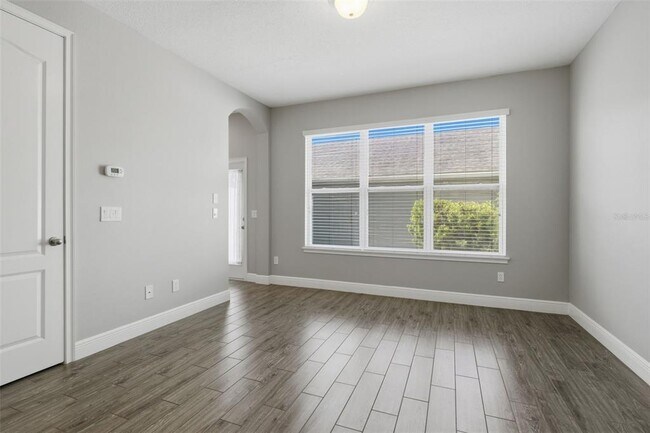 Building Photo - 15591 Honeybell Dr