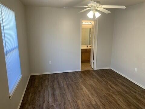 Building Photo - 305 N Chicago Ave