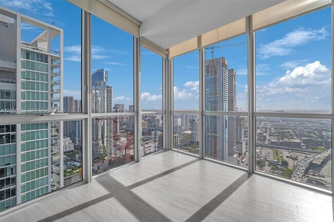 Building Photo - 1100 Biscayne Blvd