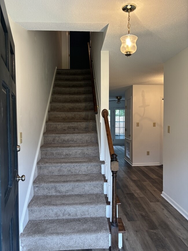 Building Photo - 209 S Lincoln St