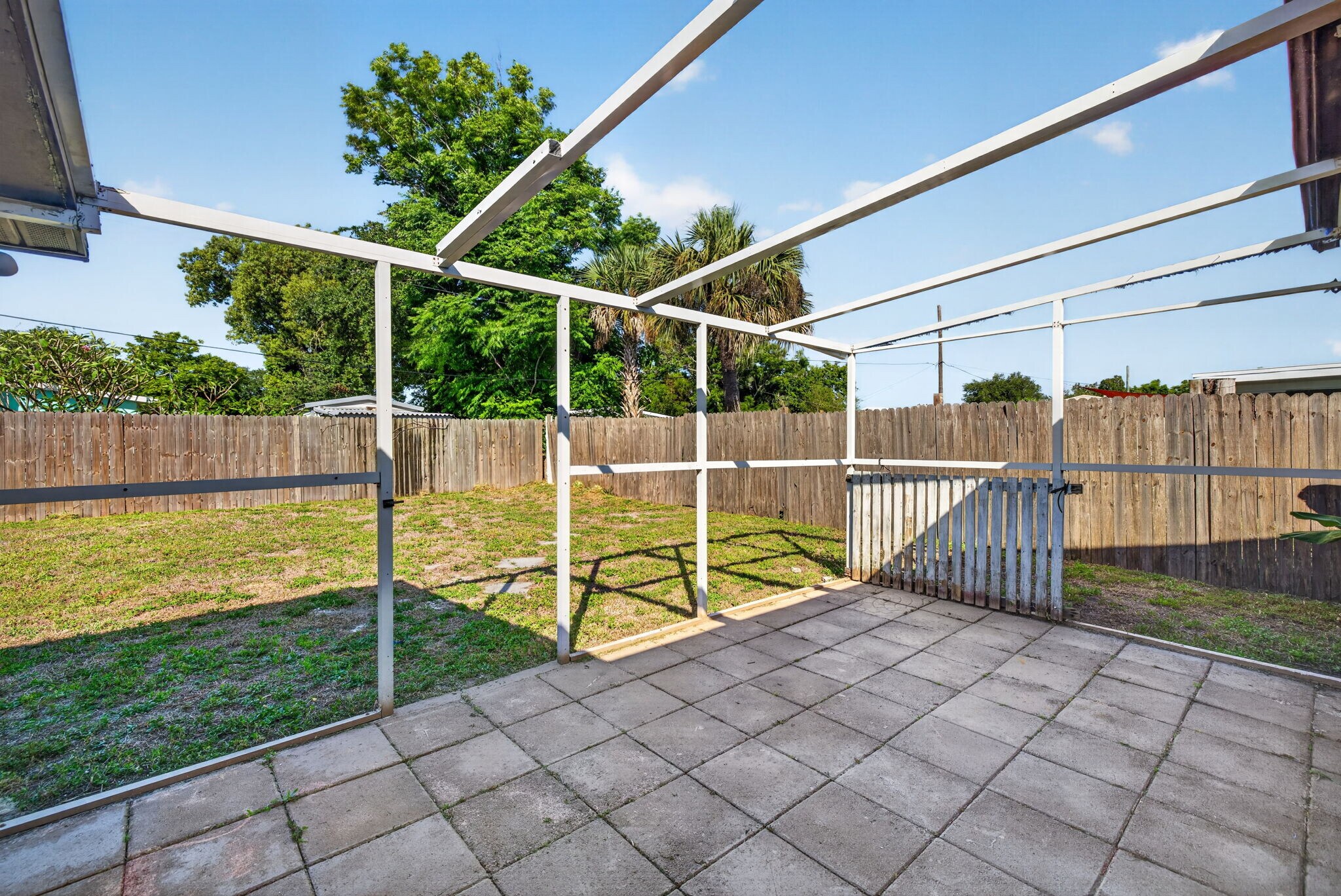Building Photo - 2159 Gerard Ct