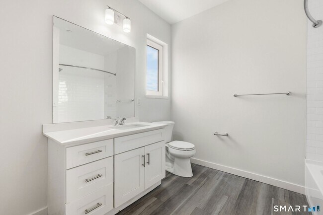 Building Photo - 71 Connecticut Ave