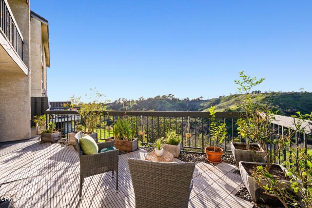 Building Photo - 4239 Vía Arbolada