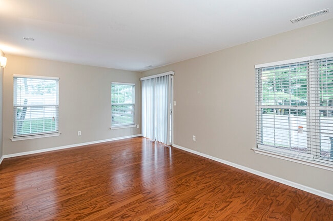 Building Photo - 212 William Livingston Ct