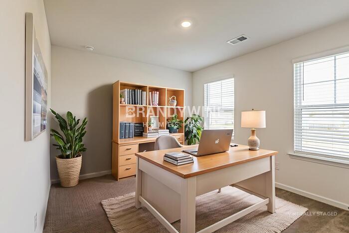 Building Photo - 1240 Arnhem Dr