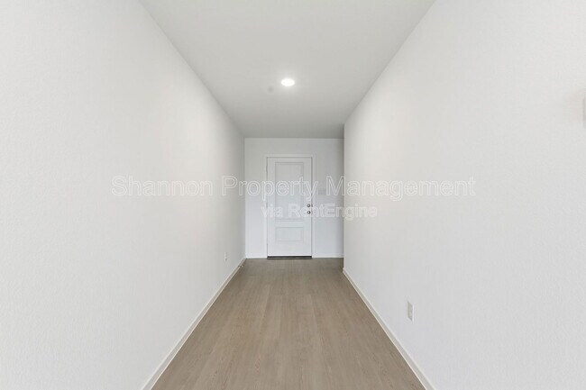 Building Photo - 316 Bush Mdw Ln