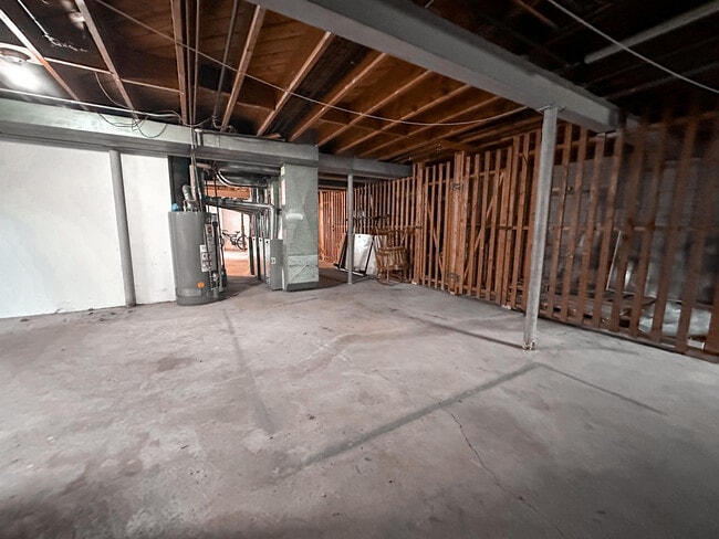 Building Photo - 3832 Wyoming Way