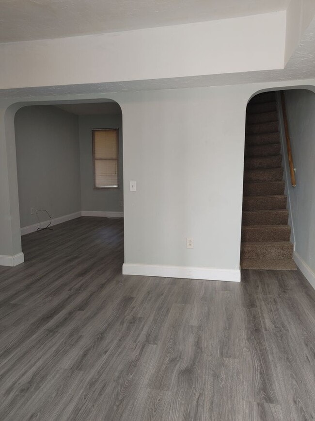 Building Photo - 34 N Franklin St