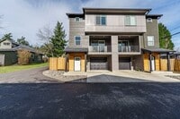 Building Photo - Move In Ready 3 Bedroom 2.5 Bathroom - Convenient Camas Location