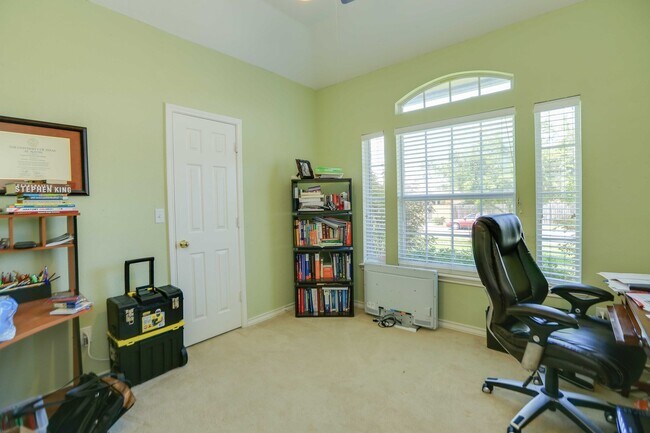 Building Photo - 5933 Brightwood Dr