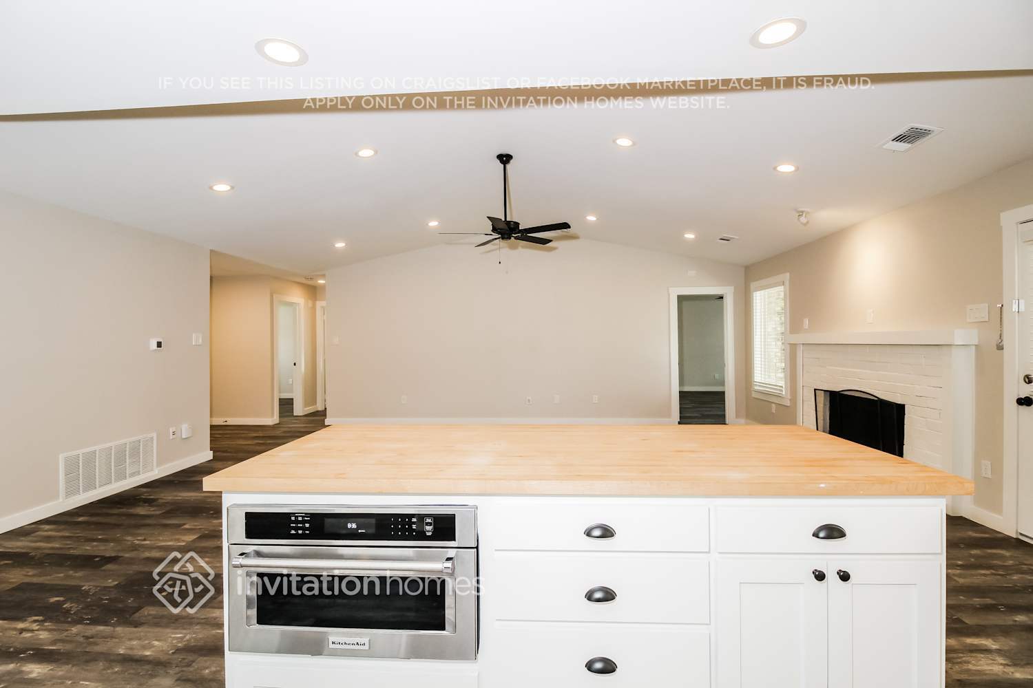 Building Photo - 8213 Mark Ln