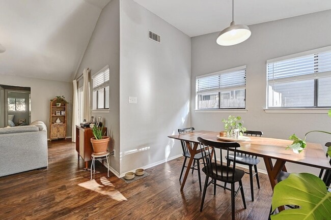 Building Photo - 2503 Howellwood Wy