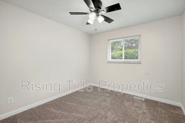 Building Photo - 2569 Richmar Dr