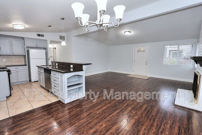 Building Photo - 2000 Belcot Rd