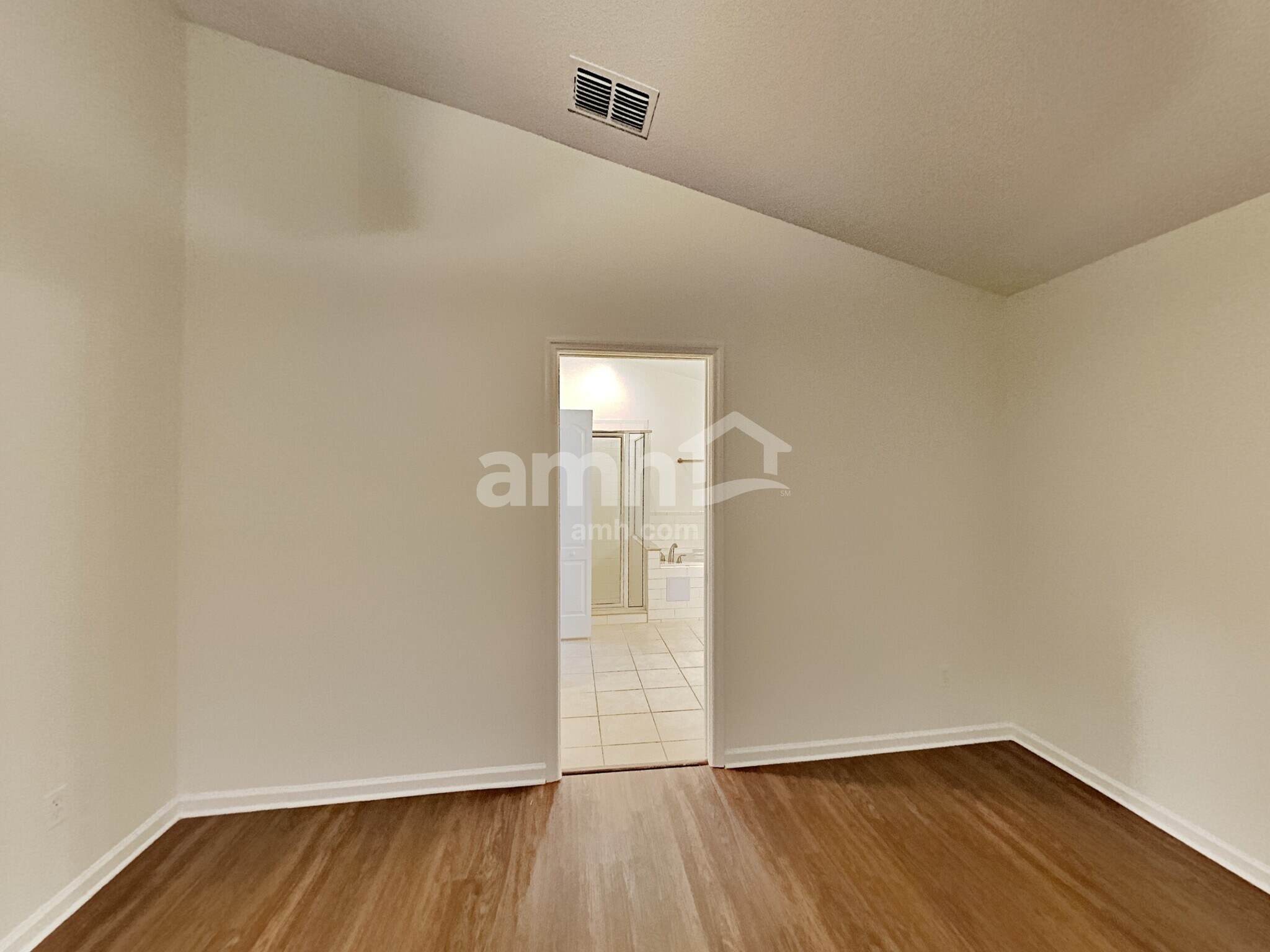 Building Photo - 15854 Bay Vista Dr