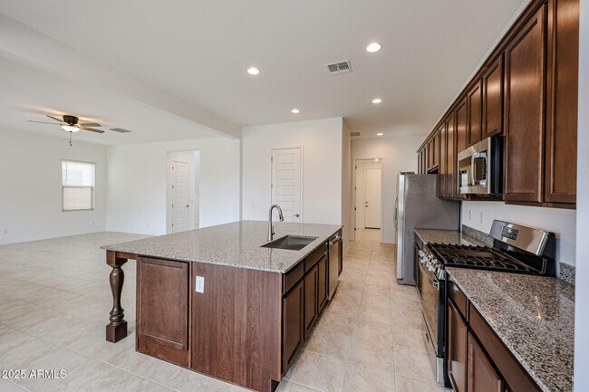 Building Photo - 7679 Nosean Rd