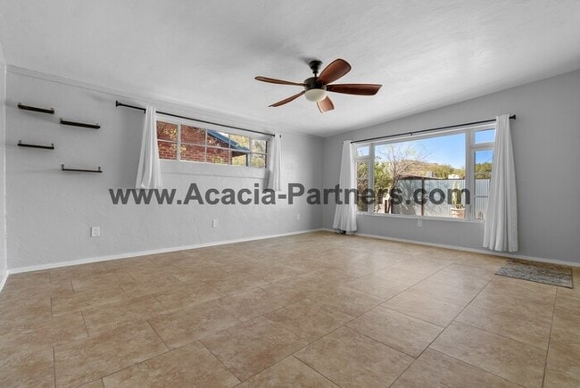 Building Photo - Two Bedroom Home with Guest House