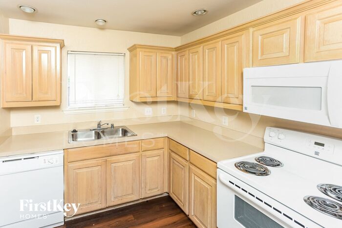 Building Photo - 5305 Jordan Ridge Dr
