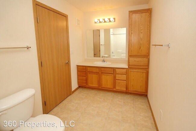 Building Photo - 4415 Calico Dr S