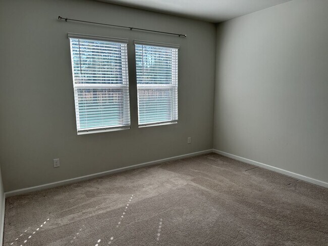 Building Photo - 964 Longleaf Dr