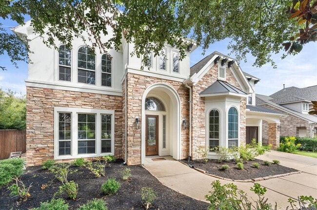 Primary Photo - 3 N Beech Springs Cir
