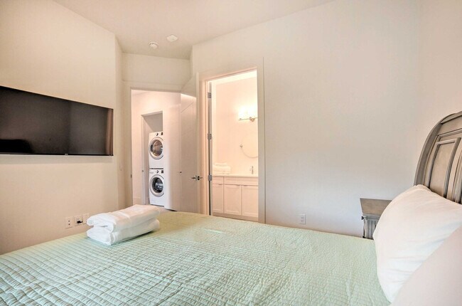 Building Photo - 15310 TX-105