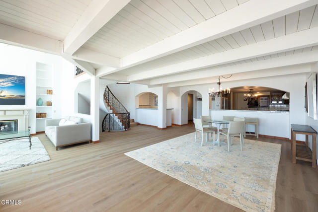 Building Photo - 3265 Ocean Dr