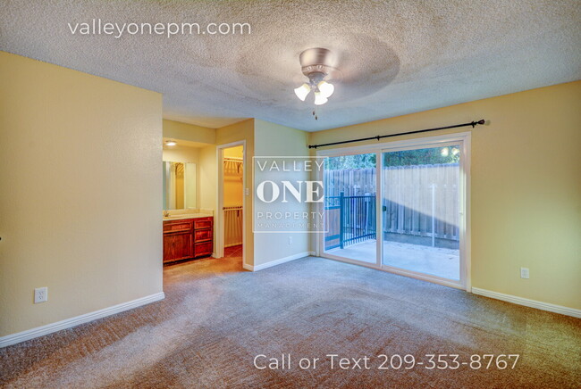 Building Photo - 2717 Palomino Ln