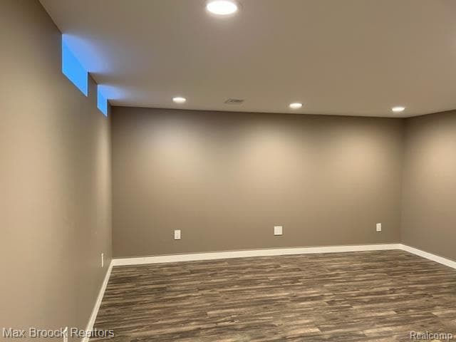 Building Photo - 383 W Brown St