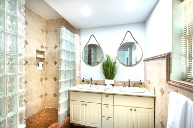 Building Photo - 3 br, 2.5 bath House - 171 Edgewater Dr