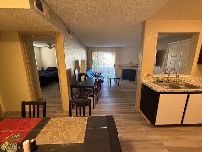 Building Photo - 240 Mission Catalina Ln