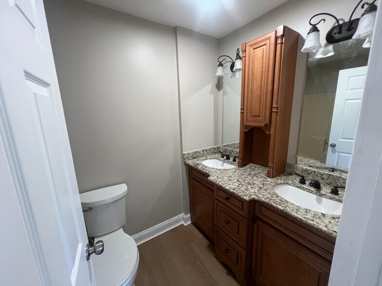Building Photo - 12451 Turtle Dove Pl