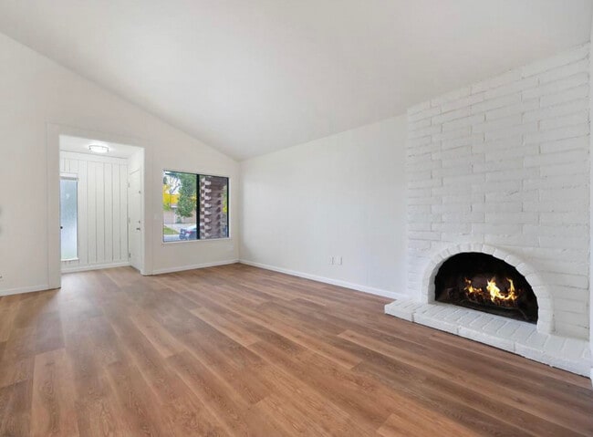 Building Photo - 6340 Sorrell Ct