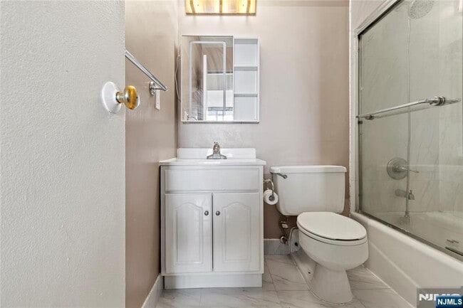 Building Photo - 250 Gorge Rd