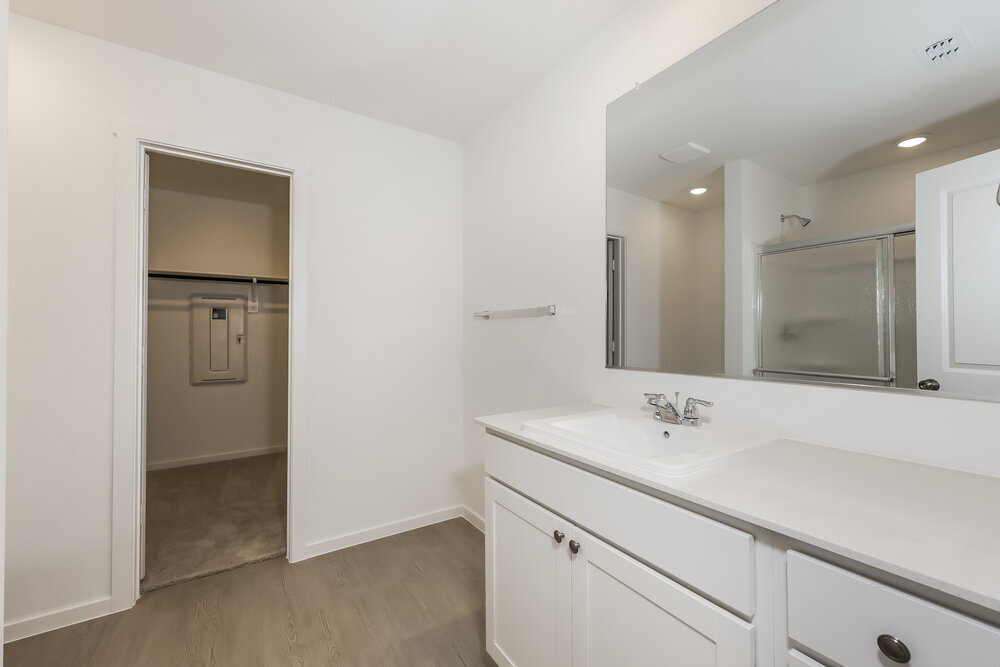 Building Photo - 2221 La Vis Ln