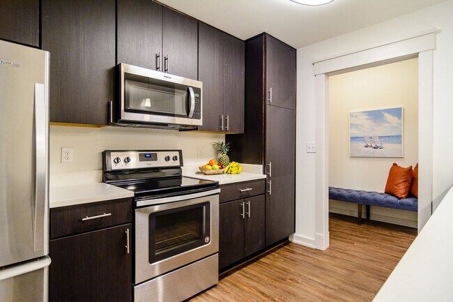 Building Photo - OBX 2 bedroom 2 bath Apartment with FREE storage unit for first 6 months